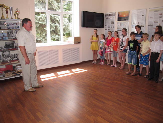 2014_06_DNES3.jpg